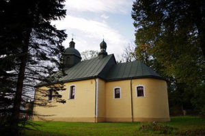 Церква в Устриках-Долішніх